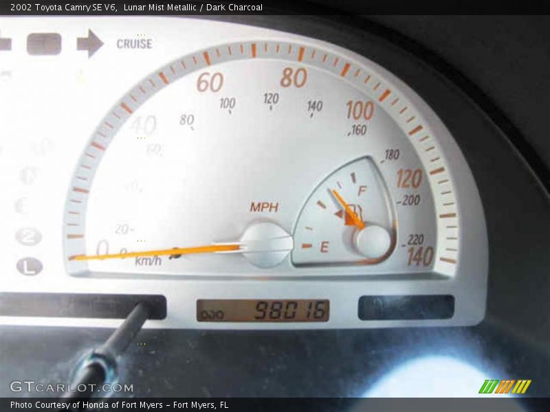 Lunar Mist Metallic / Dark Charcoal 2002 Toyota Camry SE V6