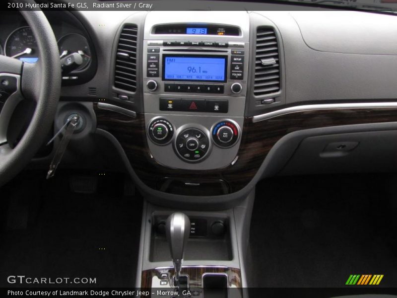 Radiant Silver / Gray 2010 Hyundai Santa Fe GLS