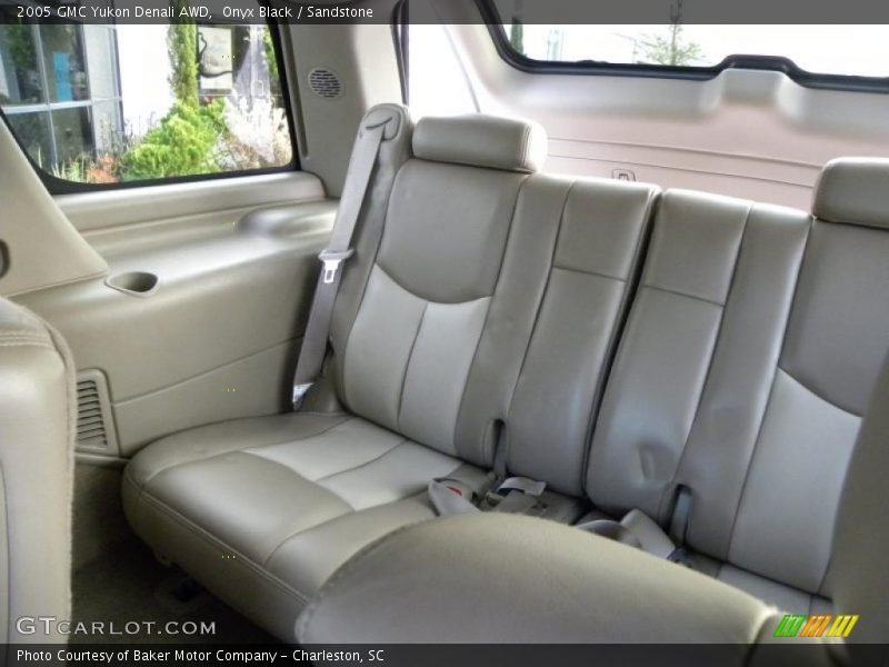 Onyx Black / Sandstone 2005 GMC Yukon Denali AWD