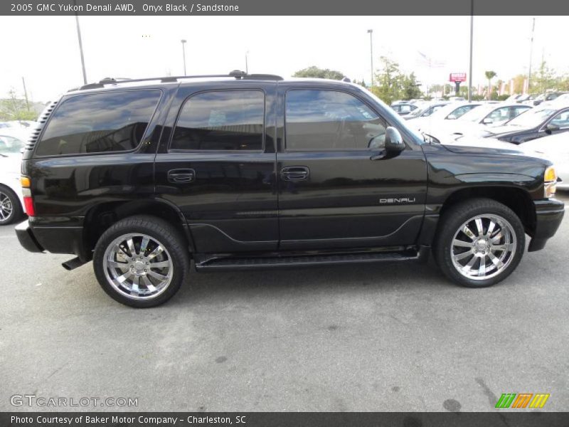 Onyx Black / Sandstone 2005 GMC Yukon Denali AWD