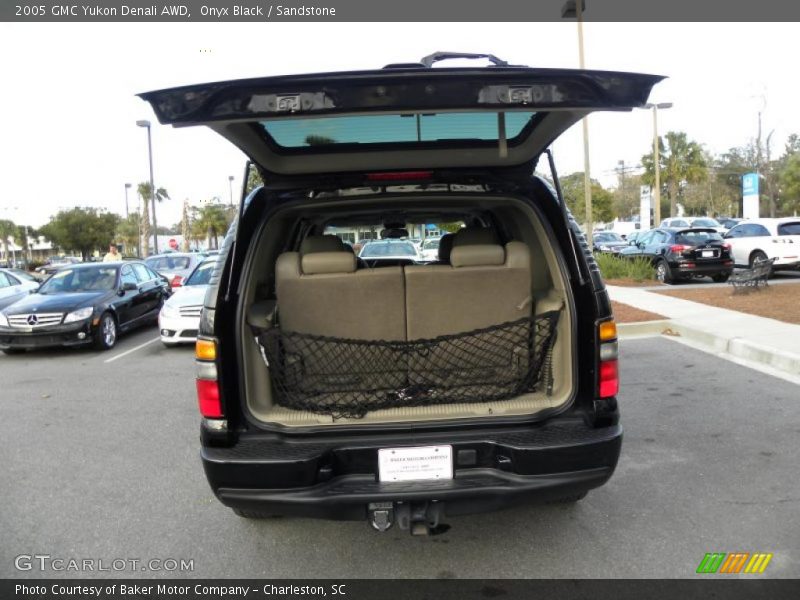 Onyx Black / Sandstone 2005 GMC Yukon Denali AWD