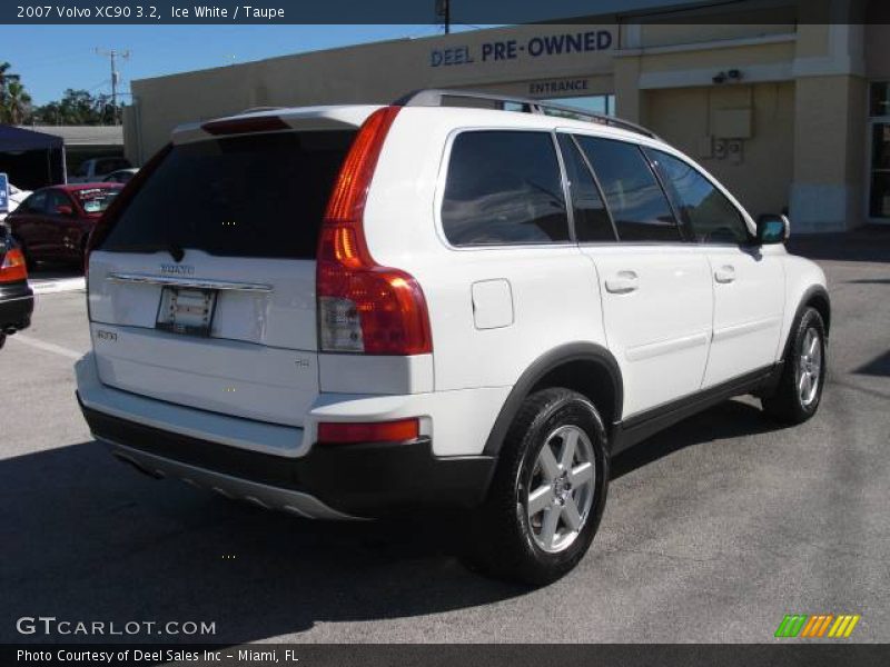 Ice White / Taupe 2007 Volvo XC90 3.2