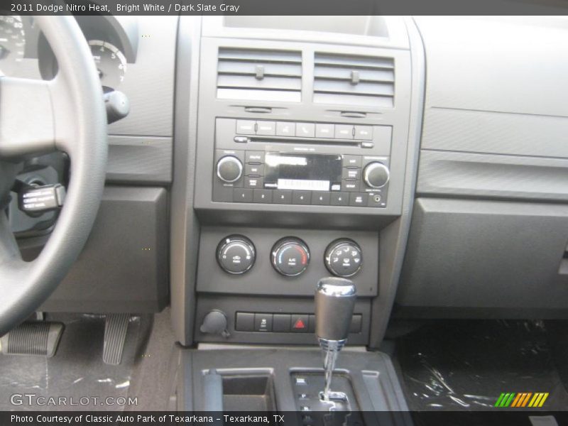 Bright White / Dark Slate Gray 2011 Dodge Nitro Heat