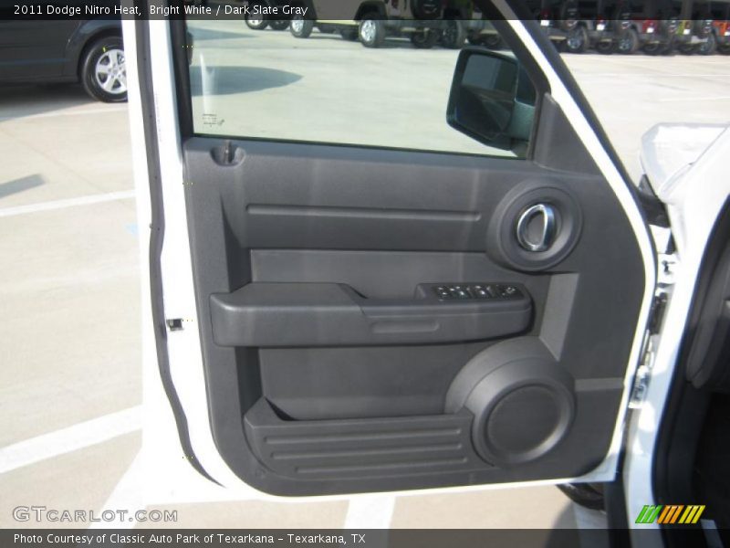 Bright White / Dark Slate Gray 2011 Dodge Nitro Heat