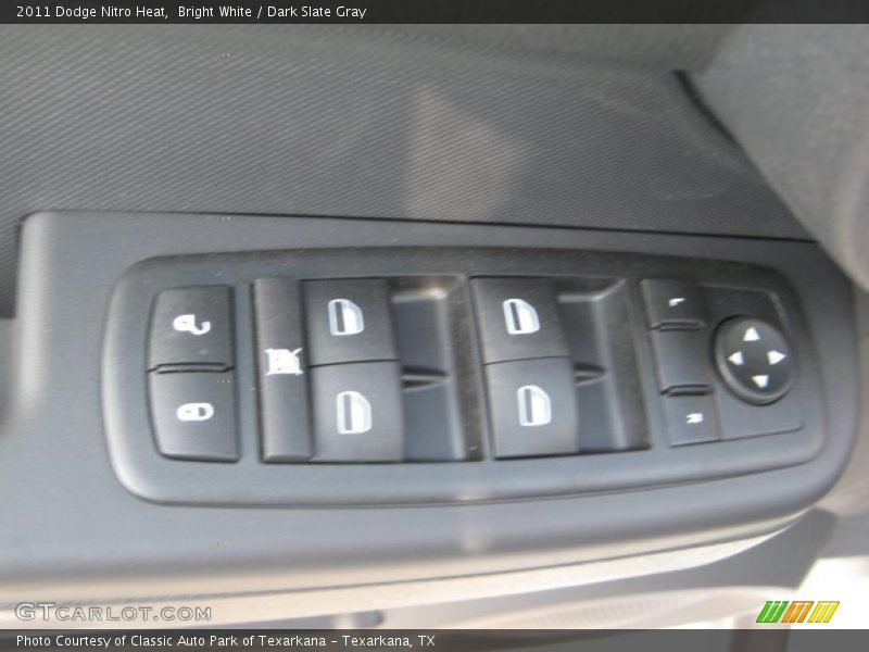 Bright White / Dark Slate Gray 2011 Dodge Nitro Heat
