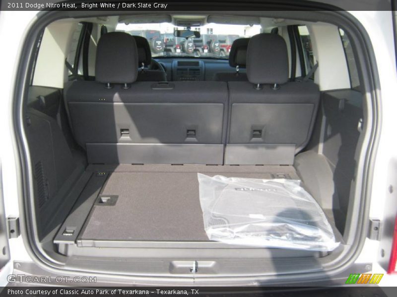 Bright White / Dark Slate Gray 2011 Dodge Nitro Heat