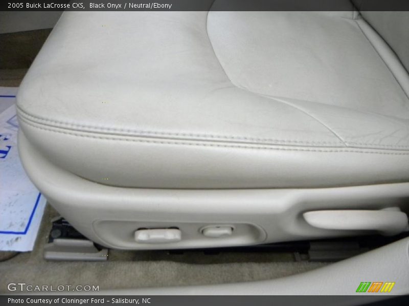 Black Onyx / Neutral/Ebony 2005 Buick LaCrosse CXS