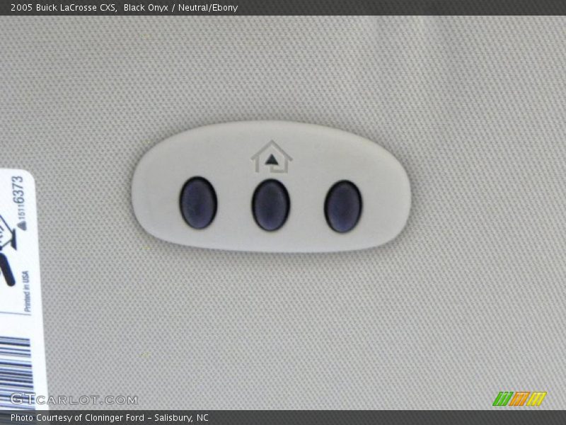 Black Onyx / Neutral/Ebony 2005 Buick LaCrosse CXS