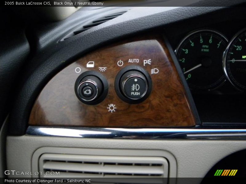 Controls of 2005 LaCrosse CXS