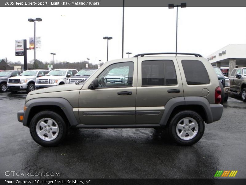Light Khaki Metallic / Khaki 2005 Jeep Liberty Sport