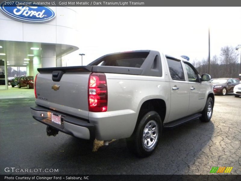 Gold Mist Metallic / Dark Titanium/Light Titanium 2007 Chevrolet Avalanche LS