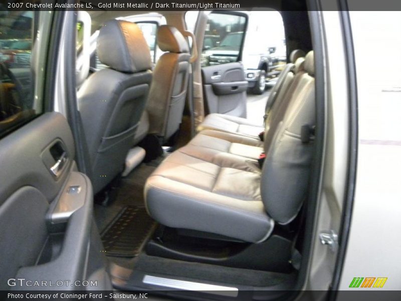 Gold Mist Metallic / Dark Titanium/Light Titanium 2007 Chevrolet Avalanche LS