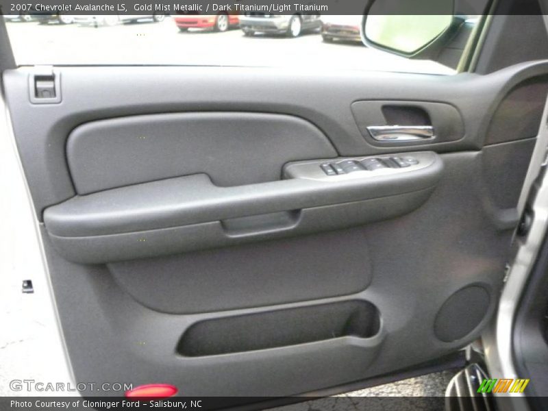 Gold Mist Metallic / Dark Titanium/Light Titanium 2007 Chevrolet Avalanche LS