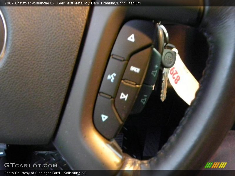 Gold Mist Metallic / Dark Titanium/Light Titanium 2007 Chevrolet Avalanche LS