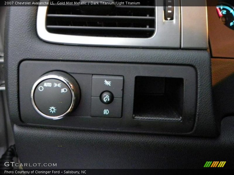 Gold Mist Metallic / Dark Titanium/Light Titanium 2007 Chevrolet Avalanche LS
