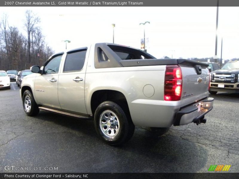 Gold Mist Metallic / Dark Titanium/Light Titanium 2007 Chevrolet Avalanche LS
