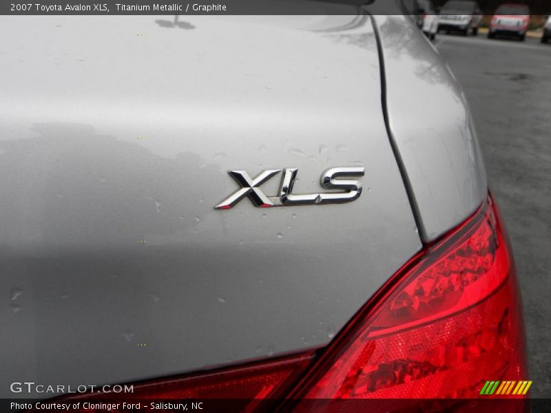 Titanium Metallic / Graphite 2007 Toyota Avalon XLS