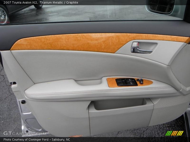 Titanium Metallic / Graphite 2007 Toyota Avalon XLS