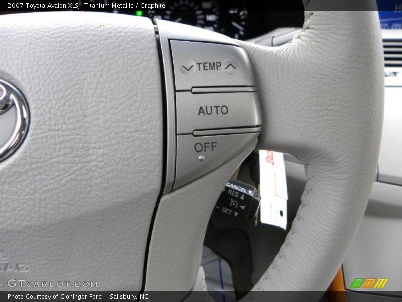 Titanium Metallic / Graphite 2007 Toyota Avalon XLS