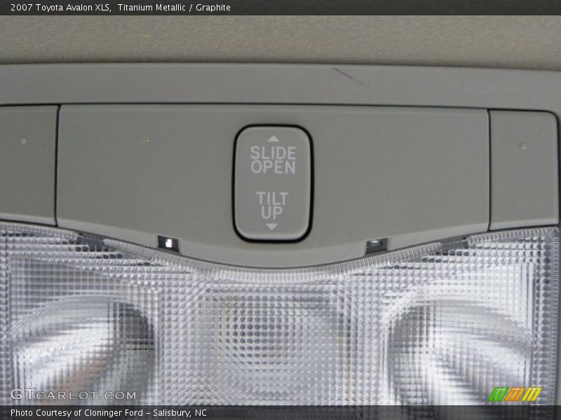Titanium Metallic / Graphite 2007 Toyota Avalon XLS