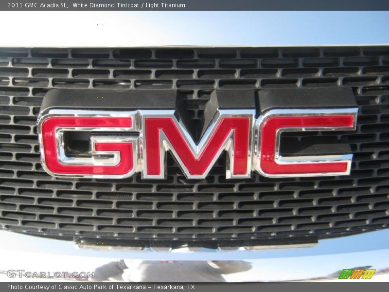 White Diamond Tintcoat / Light Titanium 2011 GMC Acadia SL