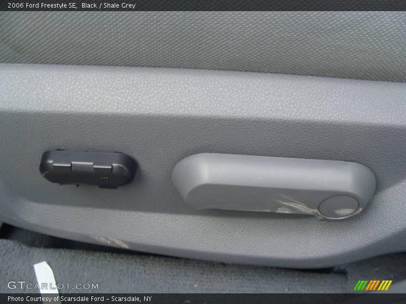 Black / Shale Grey 2006 Ford Freestyle SE