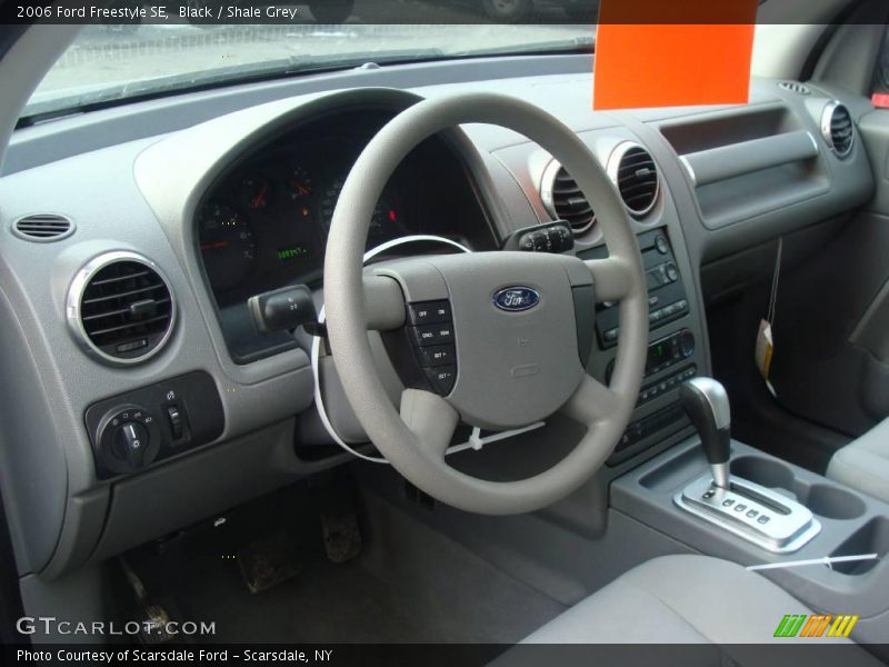 Black / Shale Grey 2006 Ford Freestyle SE