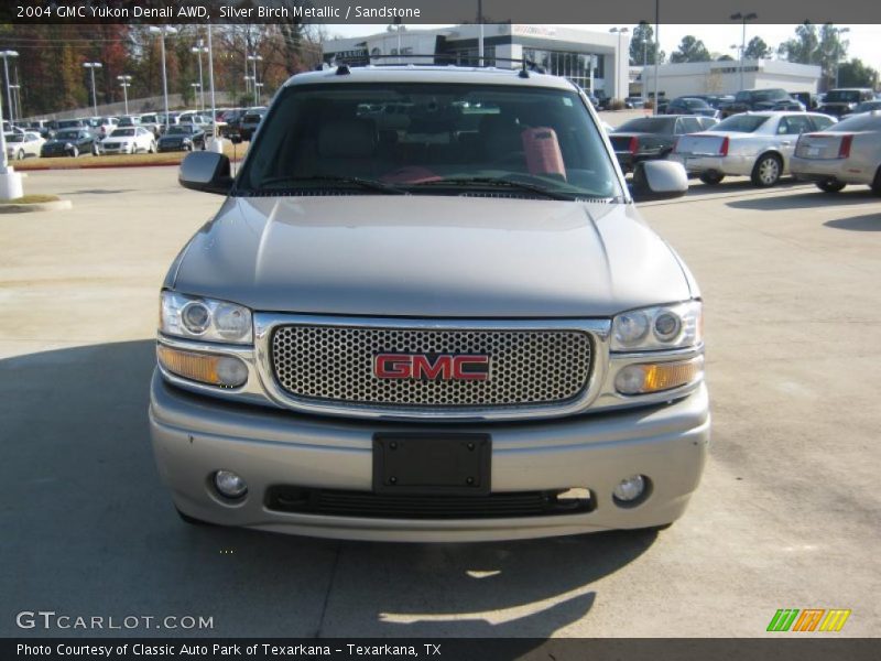 Silver Birch Metallic / Sandstone 2004 GMC Yukon Denali AWD
