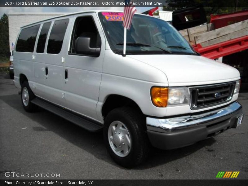 Oxford White / Medium Flint Grey 2007 Ford E Series Van E350 Super Duty Passenger