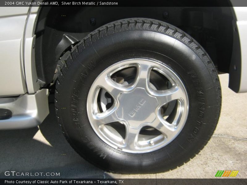 Silver Birch Metallic / Sandstone 2004 GMC Yukon Denali AWD