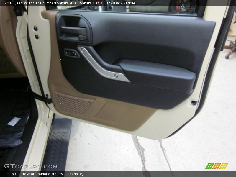 Door Panel of 2011 Wrangler Unlimited Sahara 4x4