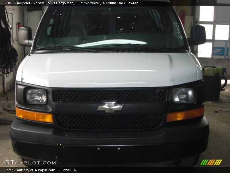 Summit White / Medium Dark Pewter 2004 Chevrolet Express 1500 Cargo Van