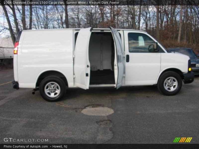 Summit White / Medium Dark Pewter 2004 Chevrolet Express 1500 Cargo Van