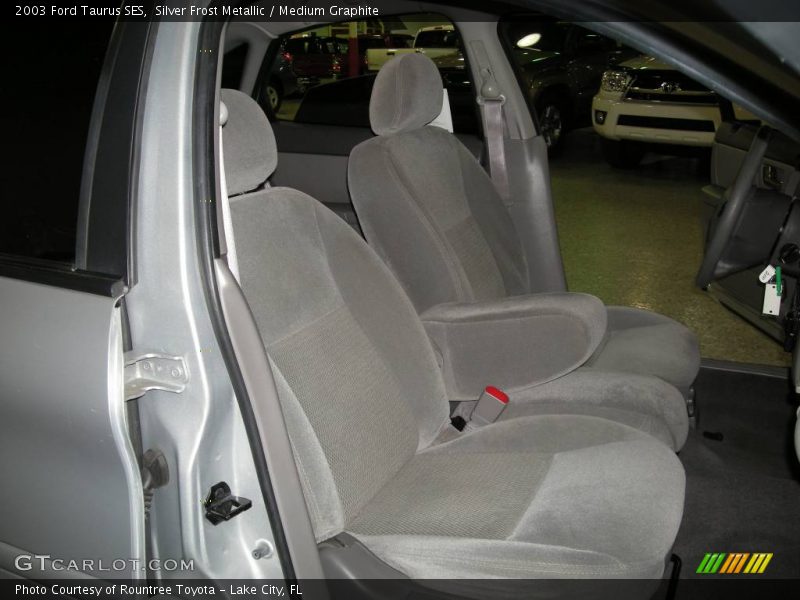 Silver Frost Metallic / Medium Graphite 2003 Ford Taurus SES