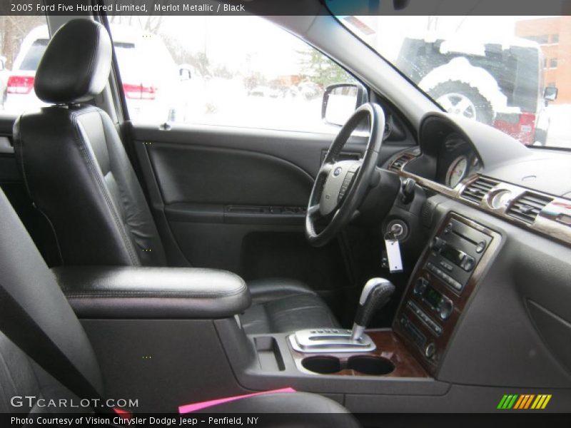 Merlot Metallic / Black 2005 Ford Five Hundred Limited