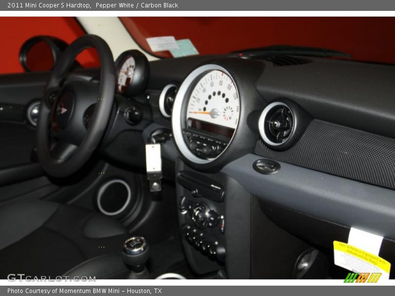 Pepper White / Carbon Black 2011 Mini Cooper S Hardtop