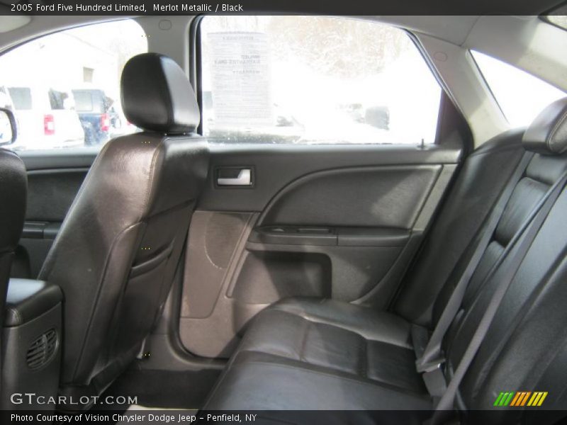 Merlot Metallic / Black 2005 Ford Five Hundred Limited