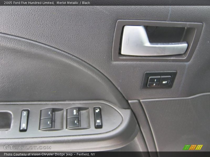 Merlot Metallic / Black 2005 Ford Five Hundred Limited