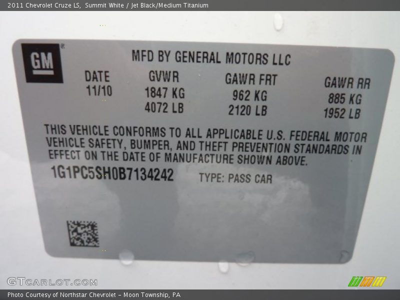 Summit White / Jet Black/Medium Titanium 2011 Chevrolet Cruze LS