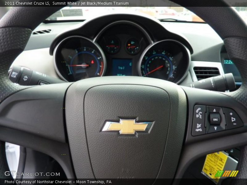Summit White / Jet Black/Medium Titanium 2011 Chevrolet Cruze LS
