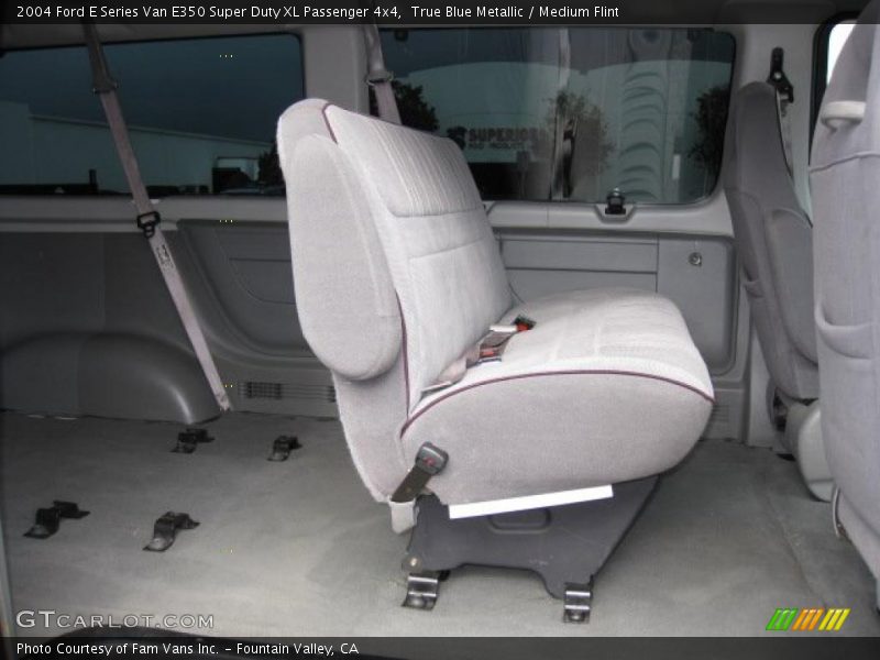 True Blue Metallic / Medium Flint 2004 Ford E Series Van E350 Super Duty XL Passenger 4x4