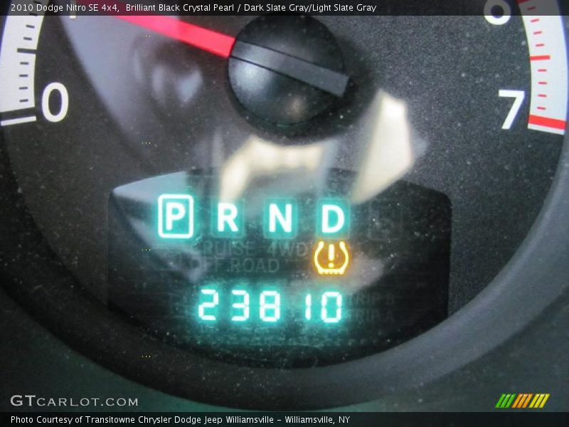 Brilliant Black Crystal Pearl / Dark Slate Gray/Light Slate Gray 2010 Dodge Nitro SE 4x4