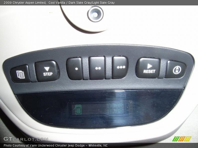 Cool Vanilla / Dark Slate Gray/Light Slate Gray 2009 Chrysler Aspen Limited