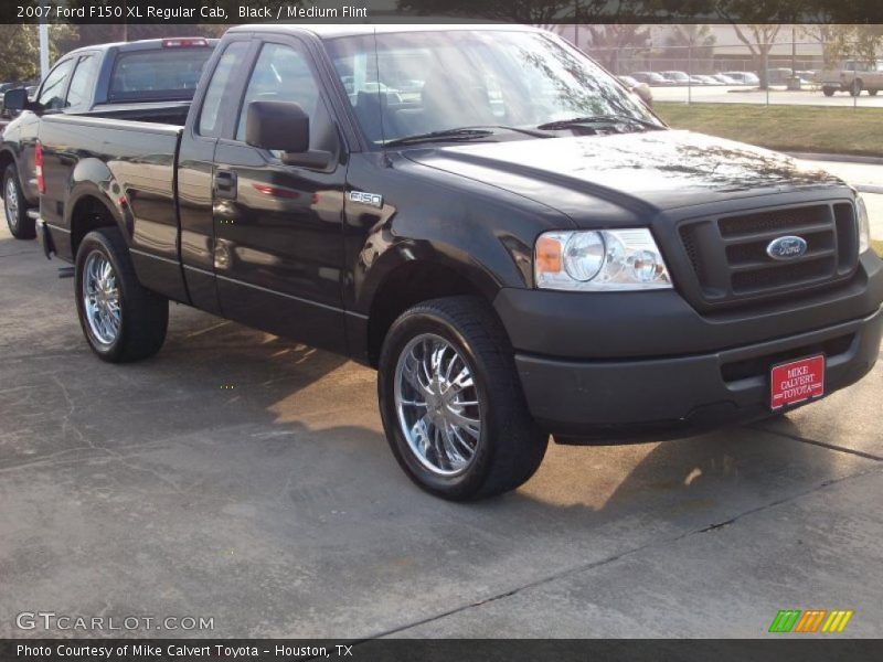 Black / Medium Flint 2007 Ford F150 XL Regular Cab