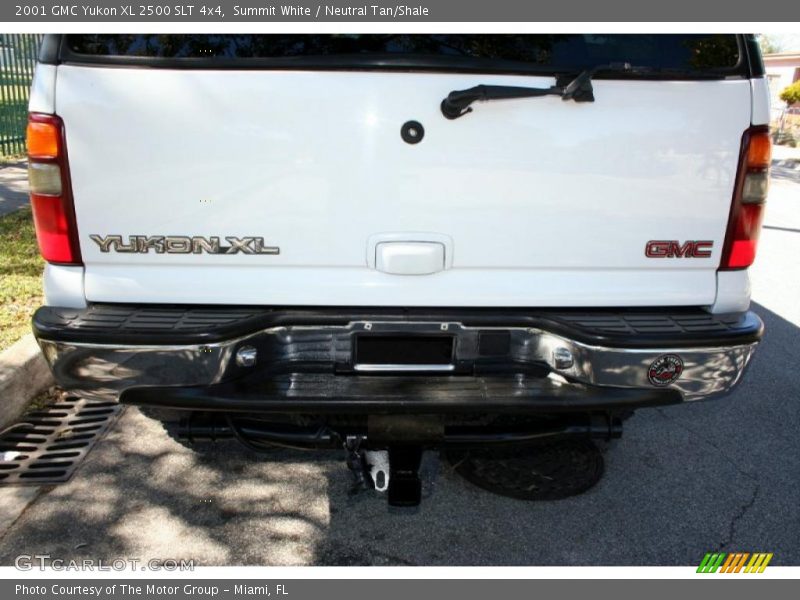 Summit White / Neutral Tan/Shale 2001 GMC Yukon XL 2500 SLT 4x4