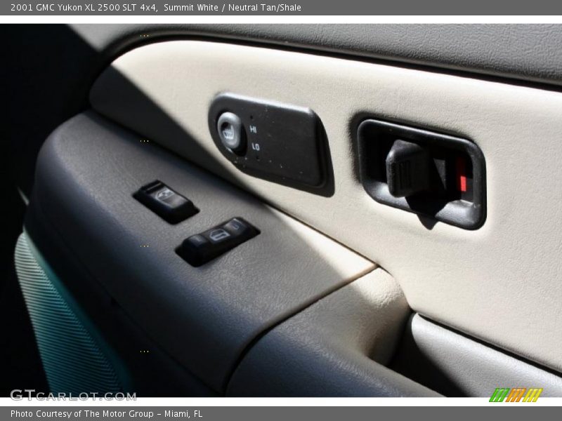 Summit White / Neutral Tan/Shale 2001 GMC Yukon XL 2500 SLT 4x4
