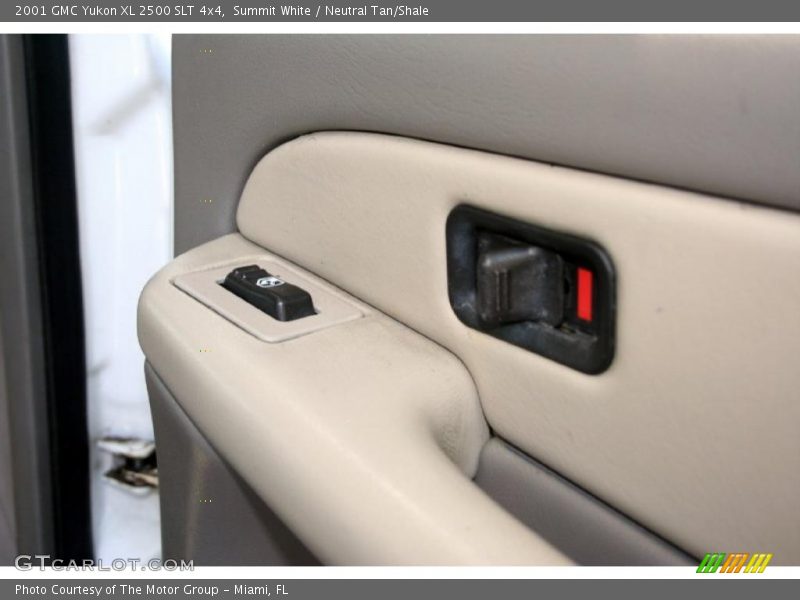 Summit White / Neutral Tan/Shale 2001 GMC Yukon XL 2500 SLT 4x4