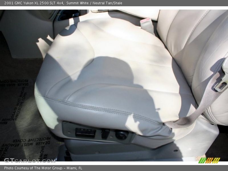 Summit White / Neutral Tan/Shale 2001 GMC Yukon XL 2500 SLT 4x4