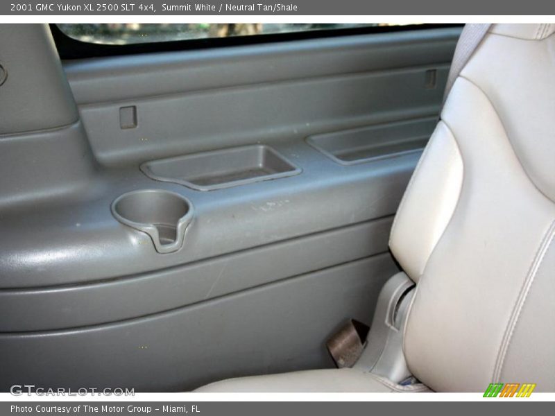 Summit White / Neutral Tan/Shale 2001 GMC Yukon XL 2500 SLT 4x4