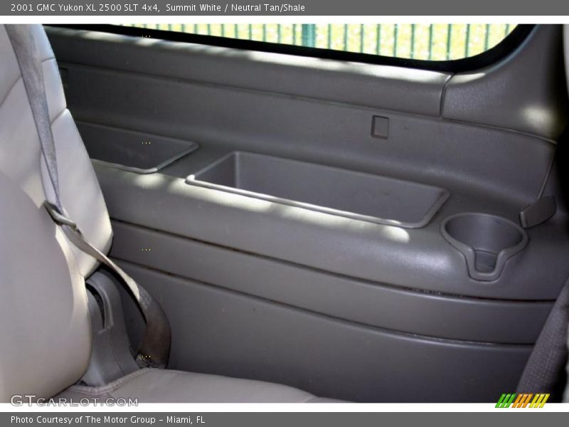 Summit White / Neutral Tan/Shale 2001 GMC Yukon XL 2500 SLT 4x4